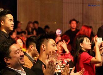 [分享]170201 分享一个可以脑补总裁文的西装瑜