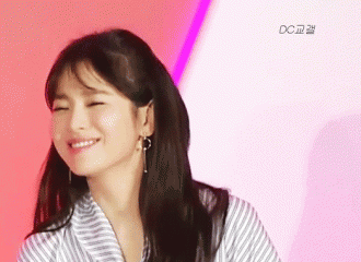 [美文]170323 爆发清爽果汁魅力的小白桃 乔妹笑起来甜到你心里