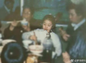 [新闻]170526 刘诗诗童年照曝光，果然是从小美到大