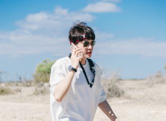 [新闻]170527 肤白貌美大长腿就是我们张导，没毛病！
