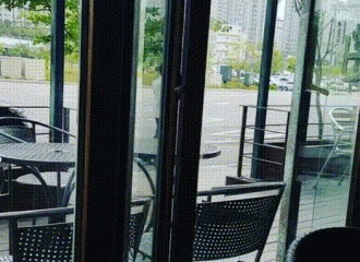 [分享]190531 李钟硕实力诠释什么叫风一样的男子…大长腿跑起步来不一般