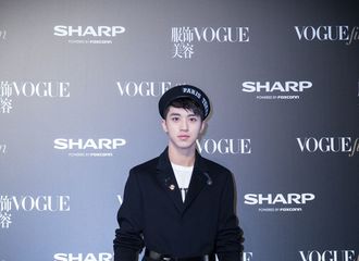 [新闻]170616 许魏洲参加时尚派对，化身“少年水手”