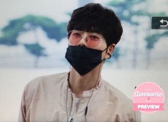 [新闻]170702 朴海镇今日出发前往日本 向粉丝鞠躬对镜头比V 