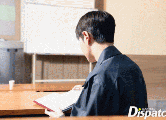 [新闻]170706 《奶酪陷阱》曝光海量花絮照 提前感受刘正仙贝魅力！