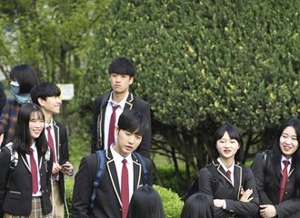 [新闻]170724 朴海镇自曝是宅男 年过30演高中生靠“自我催眠”