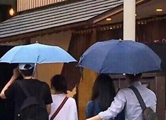 [新闻]170908 林更新王丽坤疑似恋情曝光？两人同游日本？