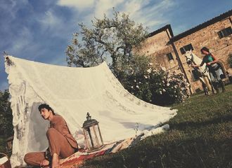 [新闻]170928 井柏然工作室晒《时尚芭莎》拍摄花絮 小井先生文艺范儿满满