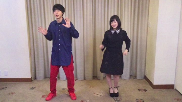 [新闻]171013 山崎贤人&桥本环奈跳双人舞，自评75分