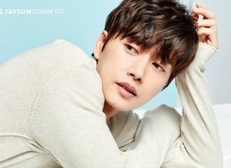 [分享]171018 图片往下一拉，突然对视，心空炸裂！