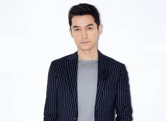 [新闻]171021 胡歌淡出荧屏原因曝光:《猎场》已释放我所有能量