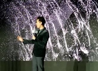 [新闻]171025 胡歌神出鬼没 今日现身品牌活动