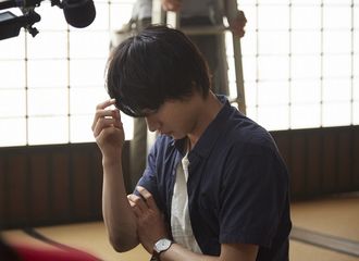 [新闻]171030 《冰菓》官方发布花絮照与视频  认真的山崎君最迷人
