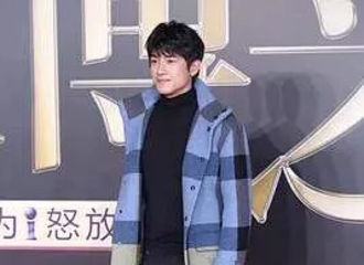 [分享]171210 时尚与保暖不可兼得？小新万能高领衫解难题