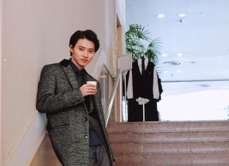 [新闻]171218 《致命之吻》花絮照  讨人喜欢的山崎君