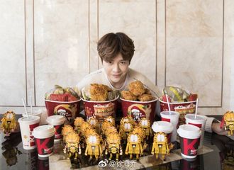 [新闻]171222 徐海乔喊你圣诞吃鸡 还有可爱加菲猫带回家？
