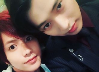[新闻]171222 至尊淳公布与山崎贤人的合照   拍摄现场乐趣十足