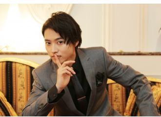 [新闻]180110 山崎贤人采访写真更新   甜甜的贤贤送上