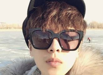 [分享]180115 张若昀的墨镜范 是痞帅还是绅士魅力？