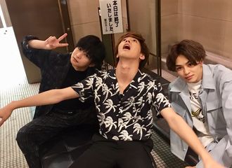 [新闻]180118 《哥哥太爱我了怎么办》花絮照更新   愉快的拍摄生活