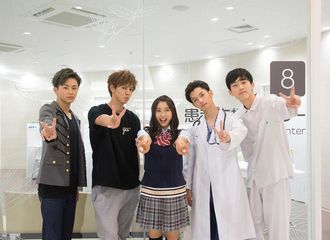 [分享]180131 《哥哥》剧组花絮照更新  大家庭的合照