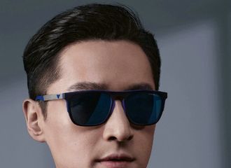 [分享]180203 迷人性感！胡歌再曝Armani广告大片新图 