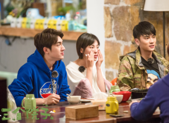 [新闻]180208 孙艺洲高旻睿做客《三个院子》 与林更新激烈互怼