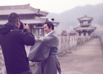 [分享]180218 新年一乐！你的小（蛇）可（精）爱（病）胡歌已上线