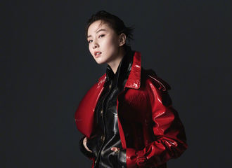 [新闻]180226 刘诗诗再登《红秀GRAZIA》封面预售正式开启 酷帅海报福利抢先看！