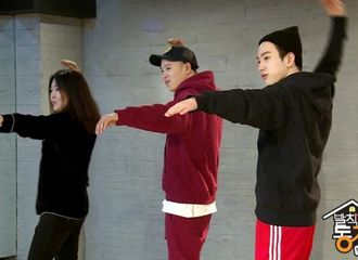 [分享]180302 这只学跳舞的表猪猪是要被我收藏的 坐等播出！