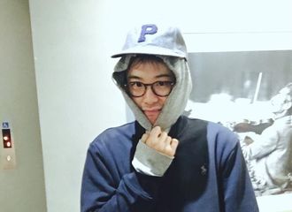 [分享]180314 有心又有胡子（？）的表猪猪 不同的号要不同的照