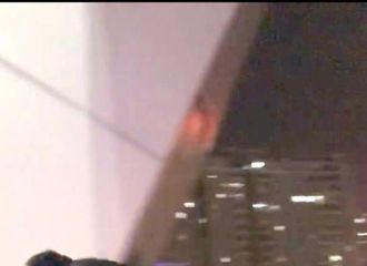 [新闻]180317 胡歌换新发型了！头顶小揪揪文艺范十足