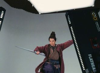 [新闻]180319 徐海乔分享“不太认识了”的定妆照 起飞架势帅气又可爱