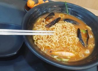 [分享]180320 花了两周的时间去旅游的脸哥 BBC也是超想念你的