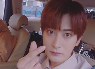 [新闻]180321 宰孝&敃赫新鲜照片来袭 今天的美貌也努力工作了