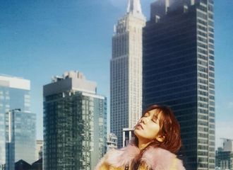 [新闻]180325 朴信惠，是一个穿貂皮也可以很优雅的女人