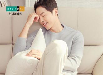 [分享]180520 好久不见的家居代言照 坐在沙发上的样子也是让人心动的存在