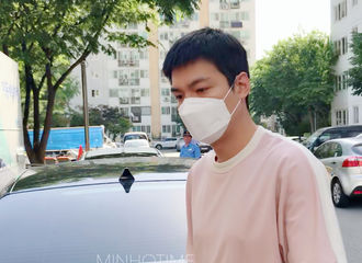 [分享]180525 短袖清爽上线！阳光好李大萌的心情更好