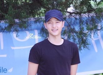 [分享]180527 又是一年5月27日 宋仲基欧巴入伍日一晃就过去五年