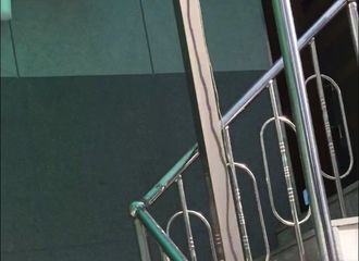 [分享]180531 快来，这个角度的李大萌上班图你看过了吗？