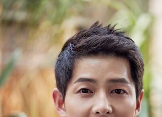 [新闻]180618 宋仲基有望与《狼少年》导演赵成熙导演再合作 出演新电影《闪电号》