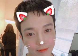 [新闻]180622 今日份容兔子请收下！软萌狙击少女心