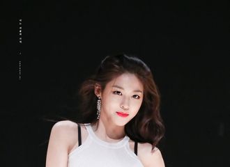 [分享]180711 女爱豆都认证的美貌和身材 金雪炫真的是小仙子吧