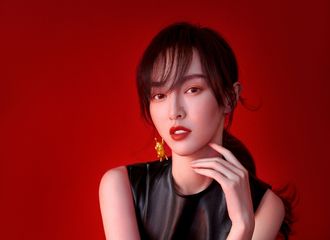 [新闻]180805 紀梵希释唐嫣合作美照 邀你一起邂逅最甜蜜的七夕