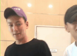 [新闻]180908 新鲜的池昌旭-姜河那来啦 排练花絮gif公开