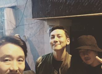 [新闻]180912 新鲜的池昌旭了解一下？出没在友人ins中的帅气