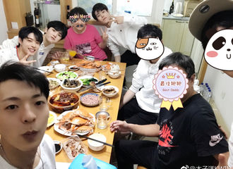 [分享]180925 ONER中秋节温馨合影竟迎沙雕解读！谁说表情管理不是一门学问呢？