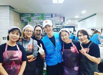 [分享]180926 果然是那个最赞的宋仲基！中秋连休的最后一天欧巴去做志愿活动了