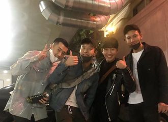 [分享]180929 圣圭与友人合照 展示“圭氏”小树杈