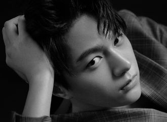 [分享]180929 L新“致命”画报公开 黑白滤镜更显性感