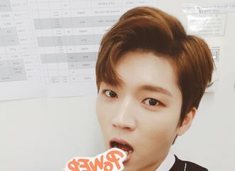 [新闻]181002 今日份取向狙击 优贤出演《Power of K》认证照 